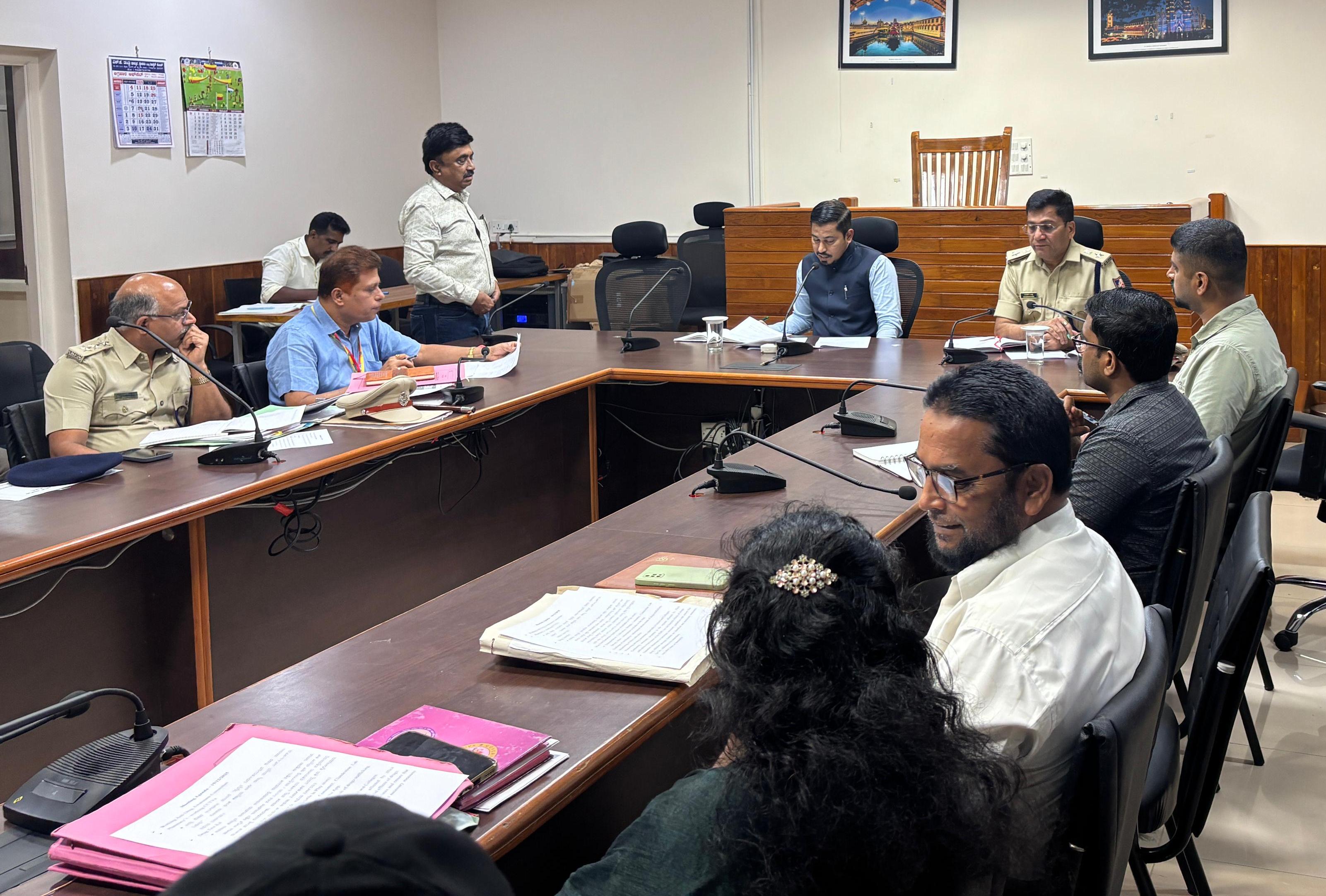 Enforce COTPA Act strictly in the district: Additional Deputy Commissioner Abid Gadyal Enforce COTPA Act strictly in the district: Additional Deputy Commissioner Abid Gadyal